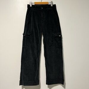 American Eagle Women’s Black Corduroy Cargo Pants Size 6 Regular